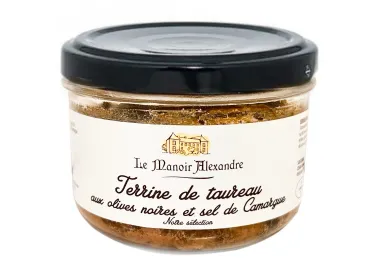 Terrine de taureau aux olives noires et sel de Camargue - Le Manoir Alexandre