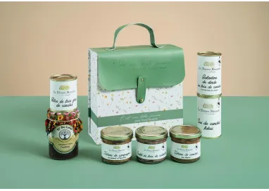 Coffret gourmand « Belle journée » – Foie gras de canard, cou de canard, galantine, terrines artisanales et confitures